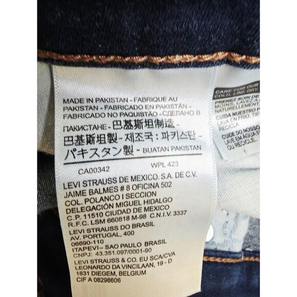 Levi's Size 32X31 Womens Curvy Boot Blue Denim 5 Pocket Logo Tag Jeans - Picture 14 of 14